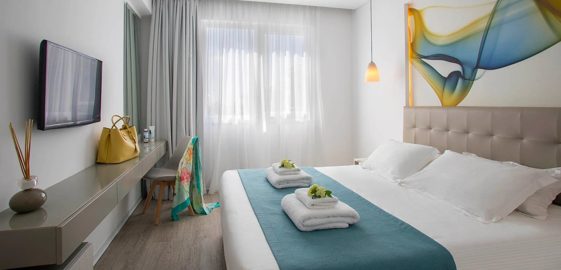 Deluxe One Bedroom Suite